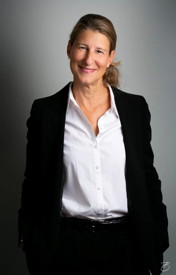 Ariane-Fatovich-Avocate-Lawyer-Toulon-Var